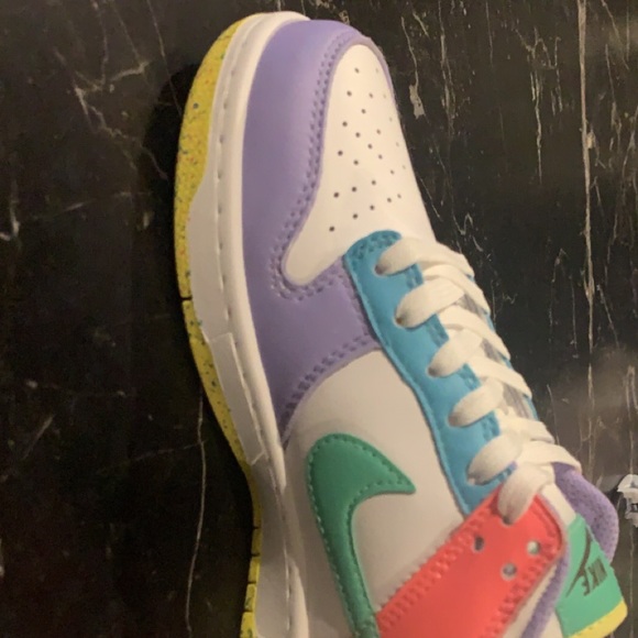 nike easter dunks - Picture 2 of 4